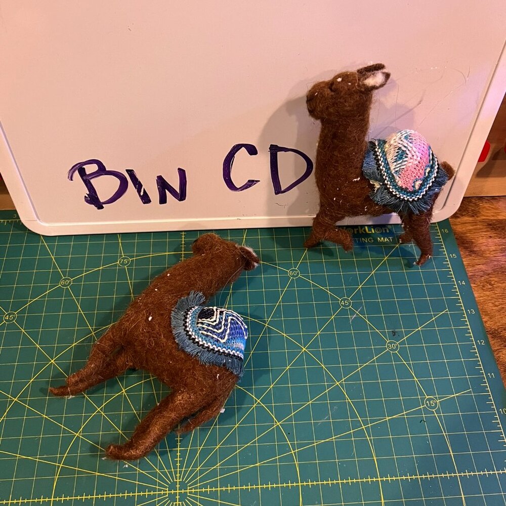 5/$20 Felt Camel Ornament Blue & Pink Bin CD